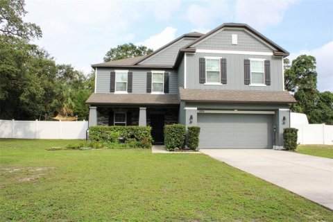 Casa en venta en Weeki Wachee, Florida, 4 dormitorios, 272.02 m2 № 2215444 - foto 2