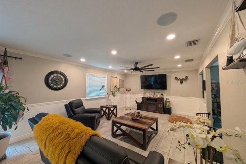 Casa en venta en Weeki Wachee, Florida, 4 dormitorios, 272.02 m2 № 2215444 - foto 7