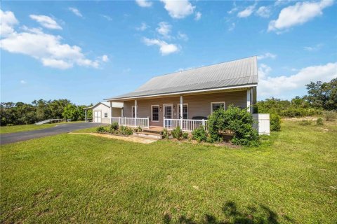 House in Sebring, Florida 3 bedrooms, 219.25 sq.m. № 2296276 - photo 2