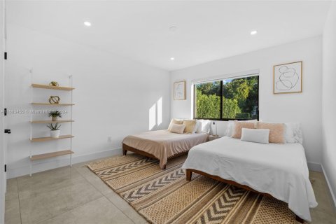 Villa ou maison à vendre à Miami, Floride: 4 chambres, 218.88 m2 № 1941942 - photo 27