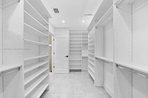 Villa ou maison à vendre à Miami, Floride: 4 chambres, 218.88 m2 № 1941942 - photo 25