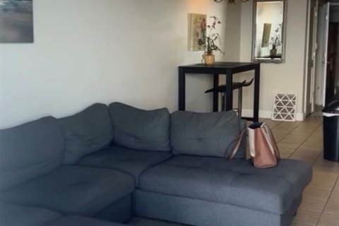 Condo in Orlando, Florida, 1 bedroom № 2092741 - photo 6