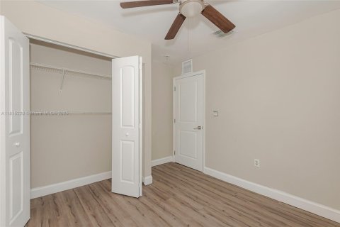 Touwnhouse à vendre à Fort Lauderdale, Floride: 3 chambres, 95.88 m2 № 1766786 - photo 23