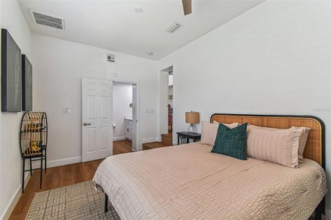 Casa en venta en Tampa, Florida, 4 dormitorios, 197.05 m2 № 1887119 - foto 12