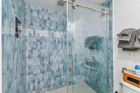 Casa en venta en Tampa, Florida, 4 dormitorios, 197.05 m2 № 1887119 - foto 15