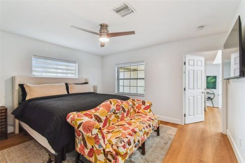Casa en venta en Tampa, Florida, 4 dormitorios, 197.05 m2 № 1887119 - foto 30