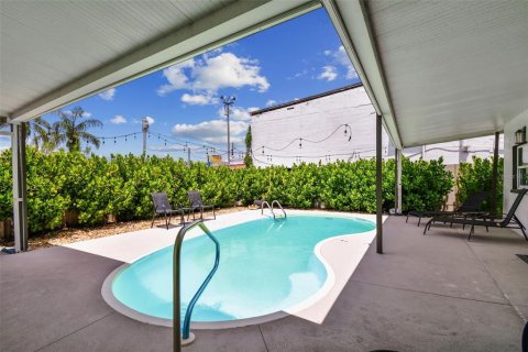 Casa en venta en Tampa, Florida, 4 dormitorios, 197.05 m2 № 1887119 - foto 5