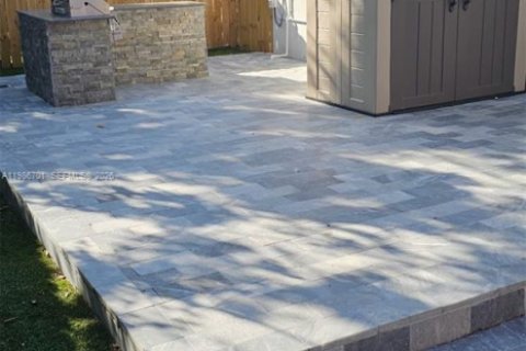 Снять в аренду виллу или дом в Халландейл-Бич, Флорида 2 спальни, 90.58м2, № 2048423 - фото 28