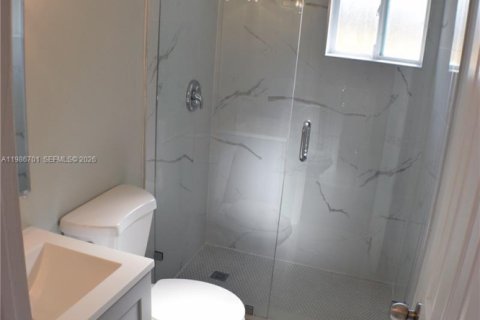 Снять в аренду виллу или дом в Халландейл-Бич, Флорида 2 спальни, 90.58м2, № 2048423 - фото 20