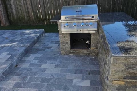 Снять в аренду виллу или дом в Халландейл-Бич, Флорида 2 спальни, 90.58м2, № 2048423 - фото 26