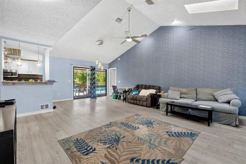House in Palm Coast, Florida 4 bedrooms, 194.91 sq.m. № 2197808 - photo 4