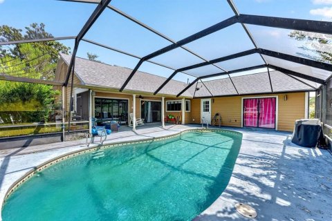 House in Palm Coast, Florida 4 bedrooms, 194.91 sq.m. № 2197808 - photo 2