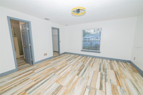 House in Kissimmee, Florida 5 bedrooms, 145.58 sq.m. № 2098019 - photo 14