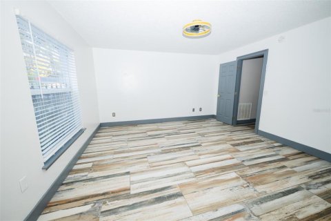 House in Kissimmee, Florida 5 bedrooms, 145.58 sq.m. № 2098019 - photo 22