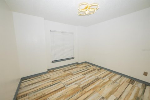 House in Kissimmee, Florida 5 bedrooms, 145.58 sq.m. № 2098019 - photo 15