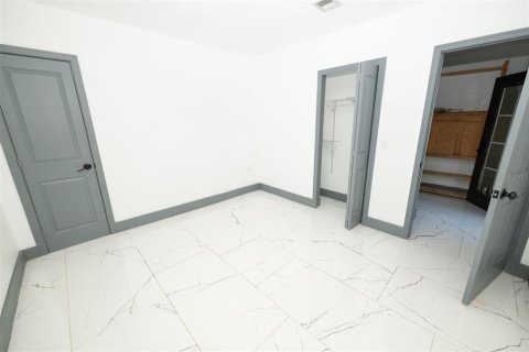 House in Kissimmee, Florida 5 bedrooms, 145.58 sq.m. № 2098019 - photo 20