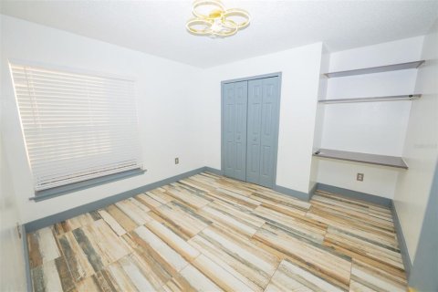 House in Kissimmee, Florida 5 bedrooms, 145.58 sq.m. № 2098019 - photo 16