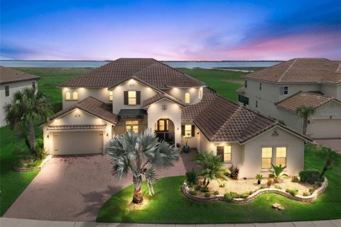 Casa en BELLALAGO en Kissimmee, Florida 5 dormitorios, 504.27 m2 № 2367334