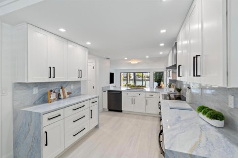 Adosado en venta en Fort Lauderdale, Florida, 2 dormitorios, 176.89 m2 № 2146608 - foto 13
