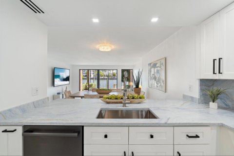 Adosado en venta en Fort Lauderdale, Florida, 2 dormitorios, 176.89 m2 № 2146608 - foto 14