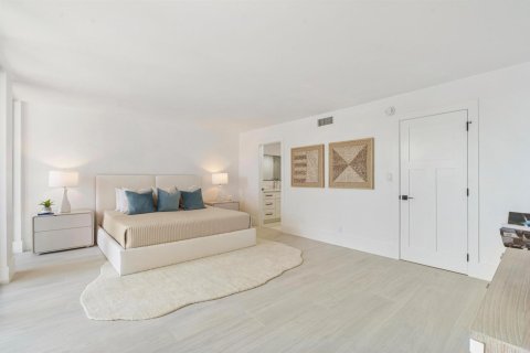 Adosado en venta en Fort Lauderdale, Florida, 2 dormitorios, 176.89 m2 № 2146608 - foto 22