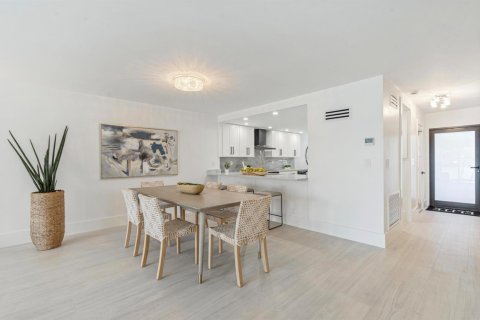 Adosado en venta en Fort Lauderdale, Florida, 2 dormitorios, 176.89 m2 № 2146608 - foto 17