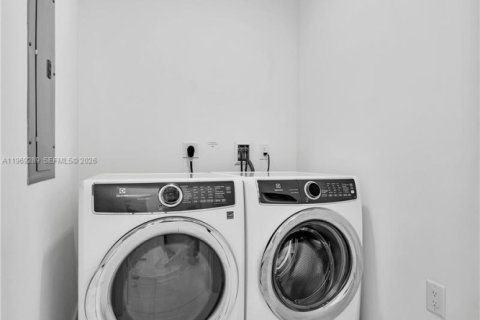 Снять в аренду квартиру в Майами, Флорида 4 спальни, 204.76м2, № 2030174 - фото 20