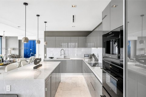 Copropriété à vendre à Miami, Floride: 3 chambres, 286.42 m2 № 2257922 - photo 10