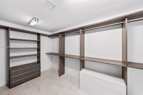 Copropriété à vendre à Miami, Floride: 3 chambres, 286.42 m2 № 2257922 - photo 17
