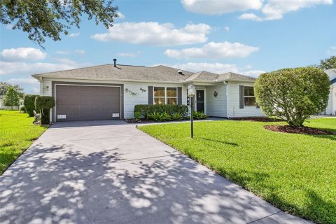 House in The Villages, Florida 2 bedrooms, 106.09 sq.m. № 2290977