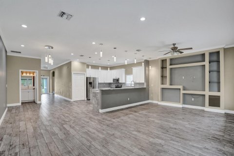 Villa ou maison à vendre à Pompano Beach, Floride: 4 chambres, 184.04 m2 № 2087432 - photo 4