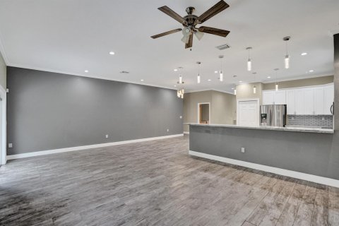 Villa ou maison à vendre à Pompano Beach, Floride: 4 chambres, 184.04 m2 № 2087432 - photo 17