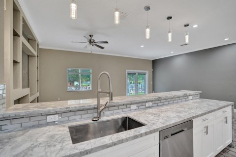 Villa ou maison à vendre à Pompano Beach, Floride: 4 chambres, 184.04 m2 № 2087432 - photo 15