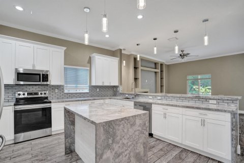 Villa ou maison à vendre à Pompano Beach, Floride: 4 chambres, 184.04 m2 № 2087432 - photo 16