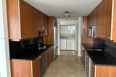 Купить кондоминиум в Майами, Флорида 2 спальни, 139.82м2, № 2145913 - фото 12