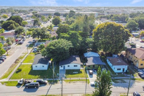 Casa en venta en Miami, Florida, 3 dormitorios, 128.21 m2 № 1934380 - foto 19