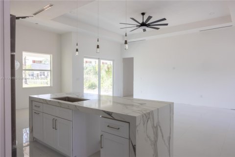 Casa en venta en Lehigh Acres, Florida, 3 dormitorios № 1860830 - foto 15
