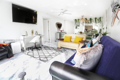 Copropriété à louer à Margate, Floride: 2 chambres, 90.12 m2 № 2077699 - photo 8