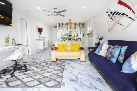 Copropriété à louer à Margate, Floride: 2 chambres, 90.12 m2 № 2077699 - photo 3