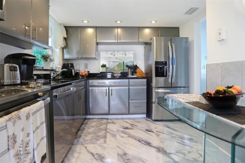 Condo à Margate, Floride, 2 chambres  № 2077699