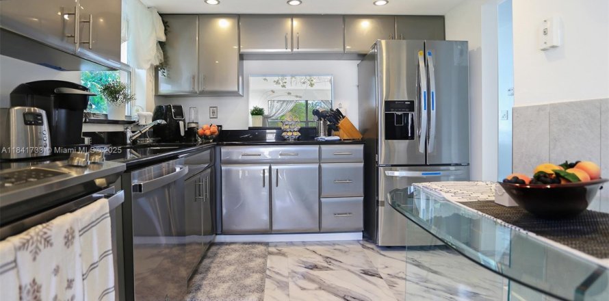 Condo à Margate, Floride, 2 chambres  № 2077699