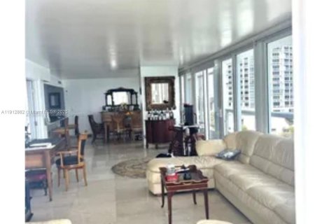 Condominio en venta en Miami, Florida, 2 dormitorios, 159.51 m2 № 2034235 - foto 20