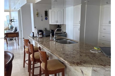 Condominio en venta en Miami, Florida, 2 dormitorios, 159.51 m2 № 2034235 - foto 23