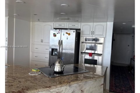 Condominio en venta en Miami, Florida, 2 dormitorios, 159.51 m2 № 2034235 - foto 24