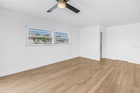 Villa ou maison à louer à Tierra Verde, Floride: 3 chambres, 161.84 m2 № 2425399 - photo 29
