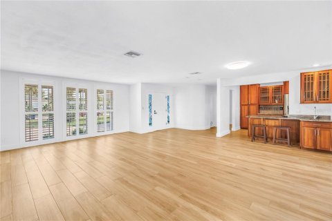 Villa ou maison à louer à Tierra Verde, Floride: 3 chambres, 161.84 m2 № 2425399 - photo 8