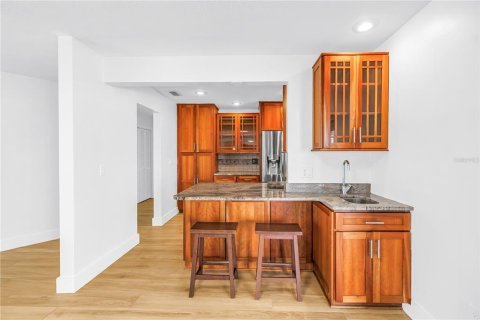 Villa ou maison à louer à Tierra Verde, Floride: 3 chambres, 161.84 m2 № 2425399 - photo 9