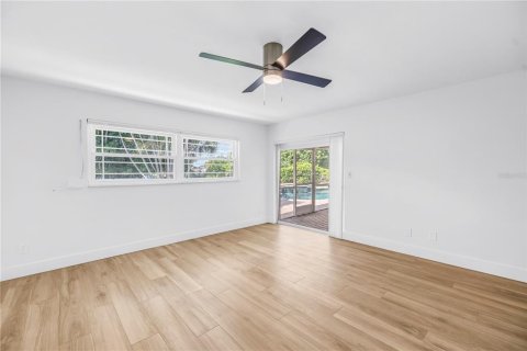 Villa ou maison à louer à Tierra Verde, Floride: 3 chambres, 161.84 m2 № 2425399 - photo 24