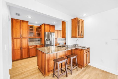 Villa ou maison à louer à Tierra Verde, Floride: 3 chambres, 161.84 m2 № 2425399 - photo 11