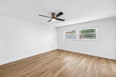 Villa ou maison à louer à Tierra Verde, Floride: 3 chambres, 161.84 m2 № 2425399 - photo 23